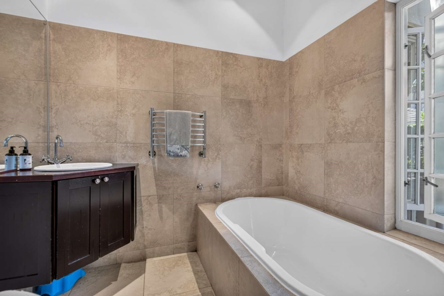 3 Bedroom Property for Sale in Rondebosch Western Cape
